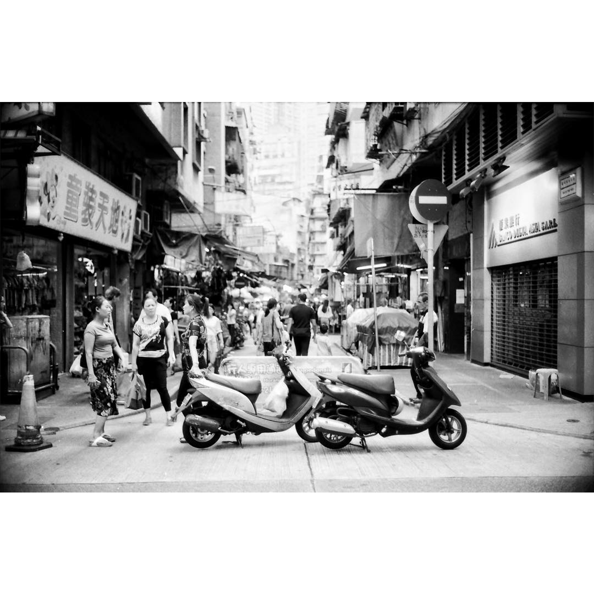 Rollei RPX 100 - B&W 35mm film