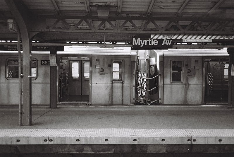 Lomography Lady Grey 400 - 35mm B&W Film