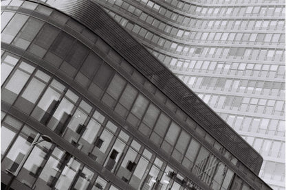 Lomography Berlin Kino 400 35mm B&W Film - 36 Exposures