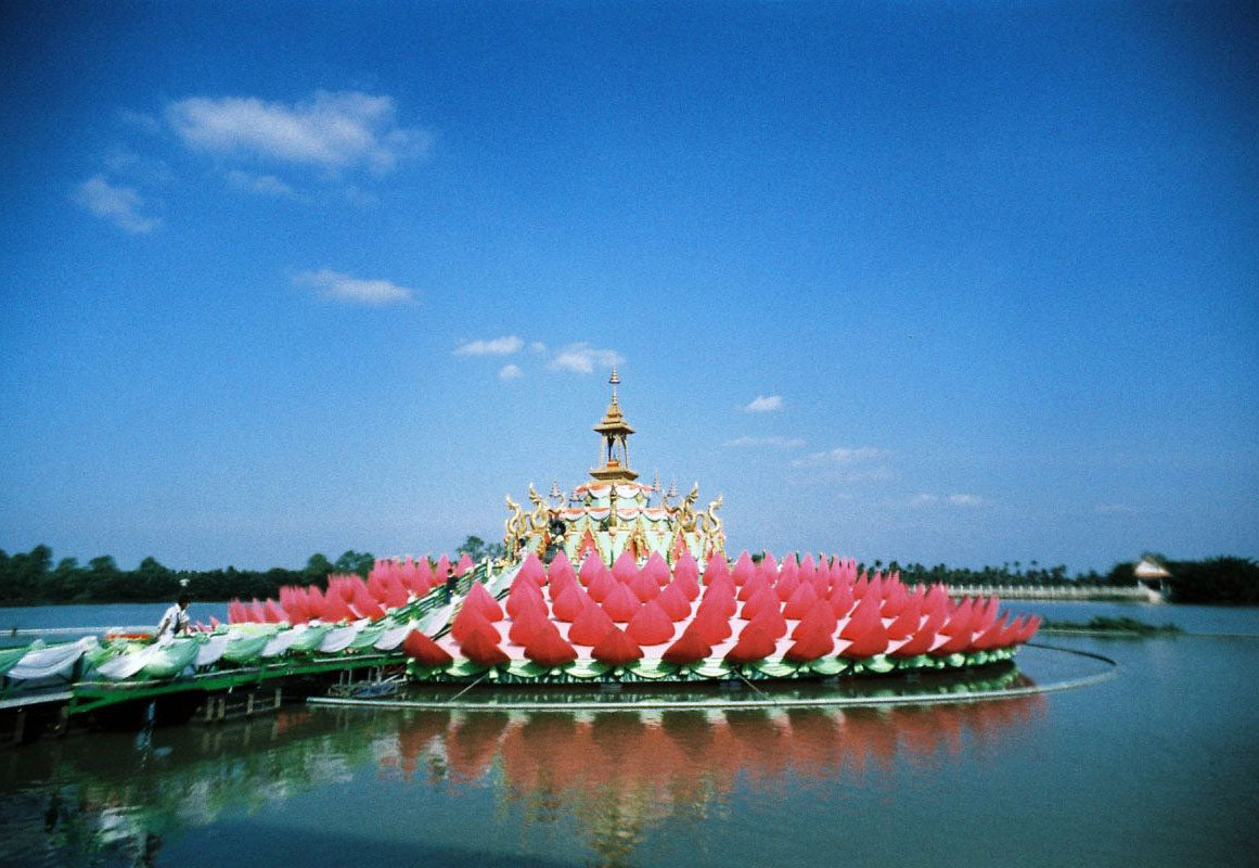 LomoChrome Color ’92 ISO 400 - 110 Film