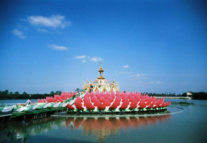 LomoChrome Color ’92 ISO 400 - 110 Film